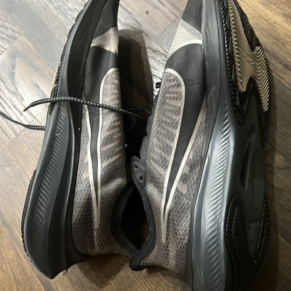 Men Nike - Picture 4 of 4